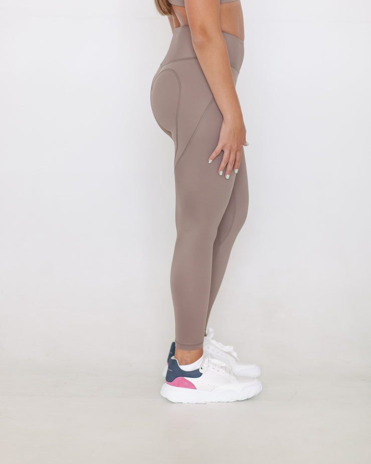 LINEAR LEGGING