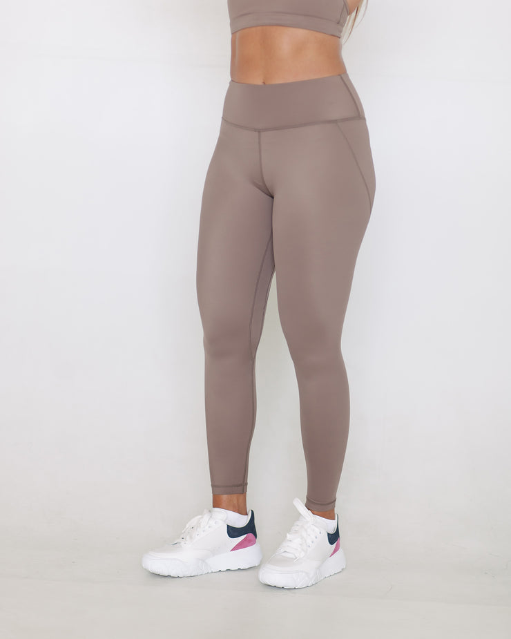 LINEAR LEGGING